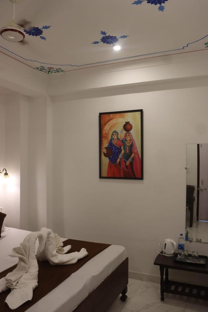 אודייפור Hotel Shiv Palace מראה חיצוני תמונה