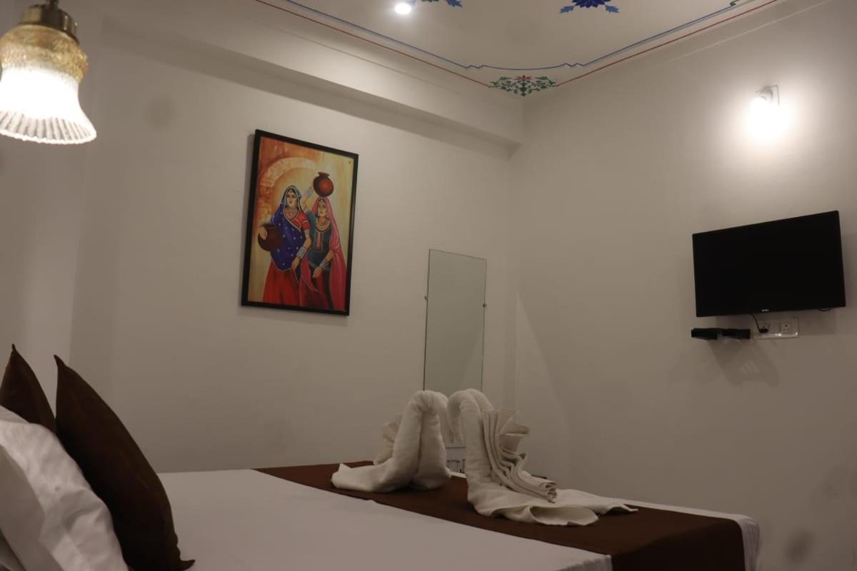 אודייפור Hotel Shiv Palace מראה חיצוני תמונה