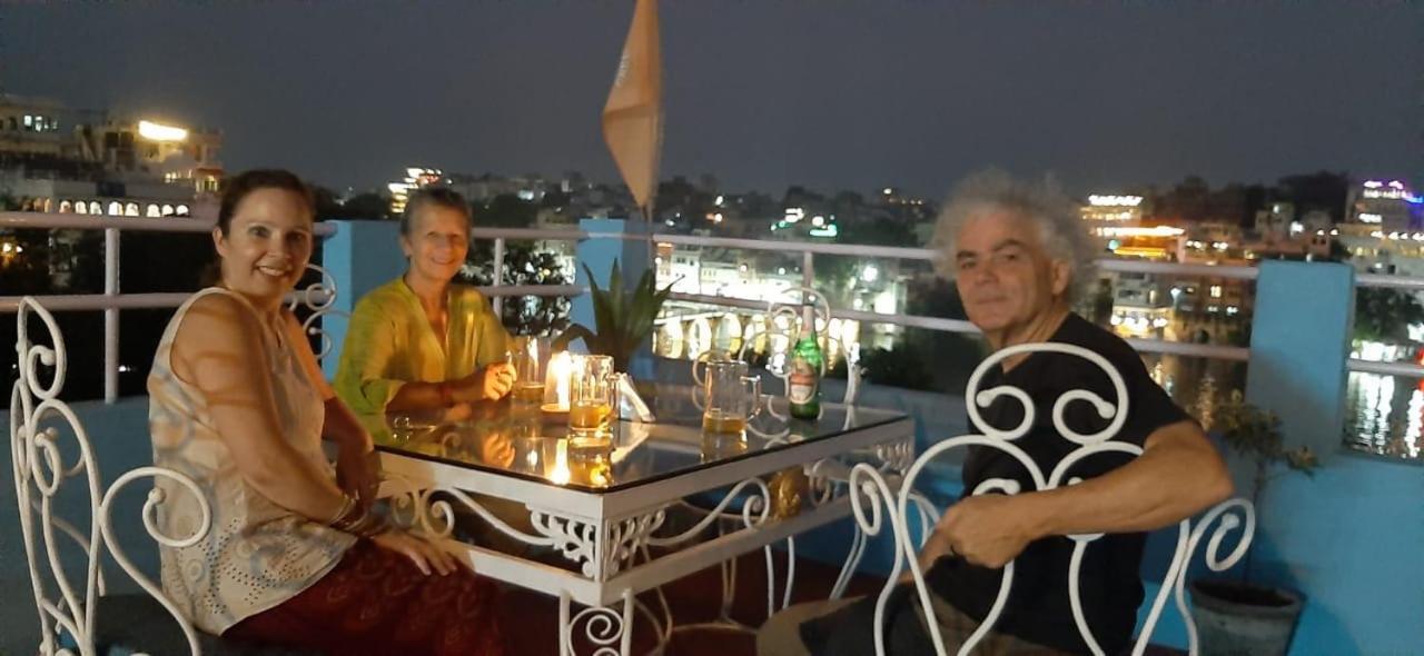 אודייפור Hotel Shiv Palace מראה חיצוני תמונה